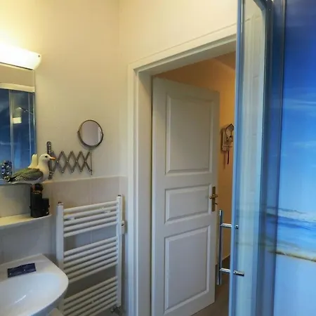 Holiday home Apartment In Modern Retreat Zingst